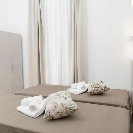 Fladi House Pensjonat Katania